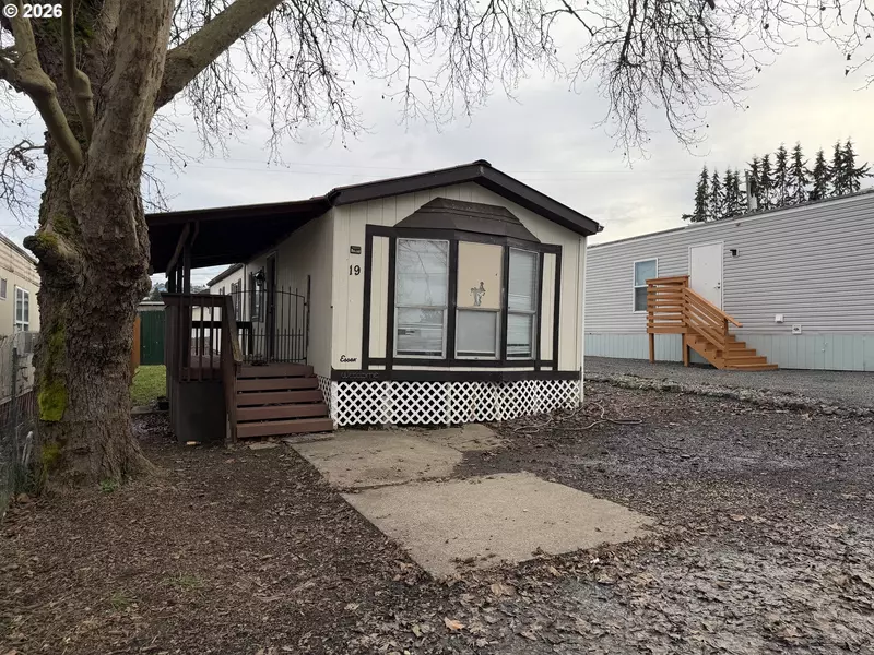 200 EMILS WAY #19, Roseburg, OR 97471