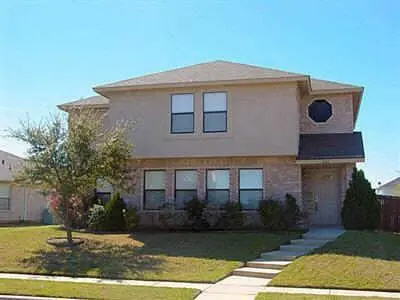 904 Valleybrook Drive, Lewisville, TX 75067