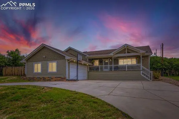 815 Meadow LN, Palmer Lake, CO 80133