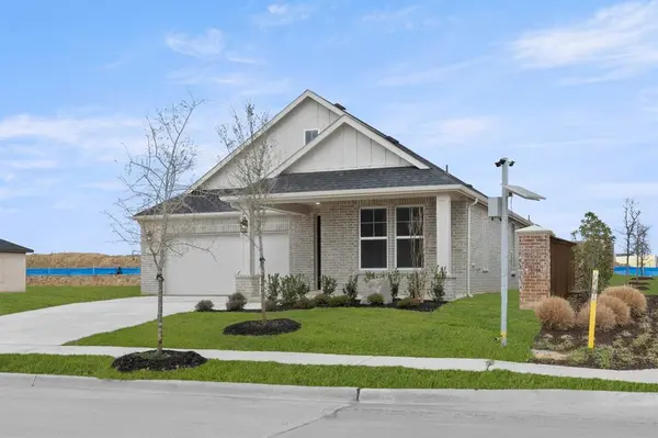 712 Hawthorn Lane, Mansfield, TX 76063