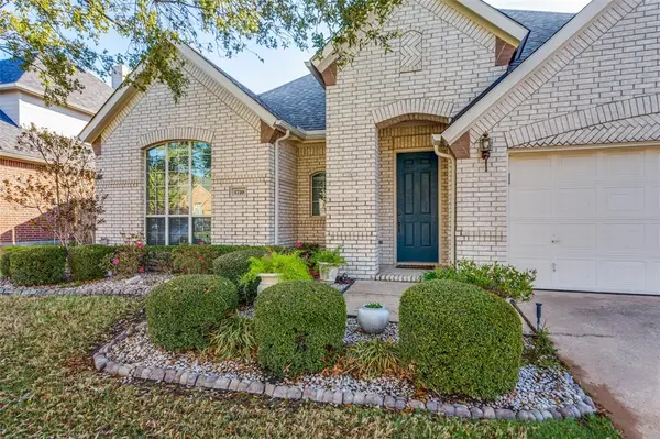 1710 Almond Drive, Mansfield, TX 76063