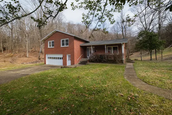 213 Mulberry Avenue, Pomeroy, OH 45769