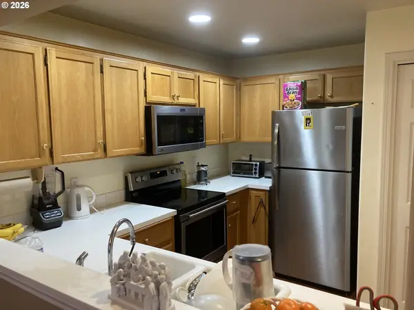 2499 N HOLLADAY ST, Cornelius, OR 97113