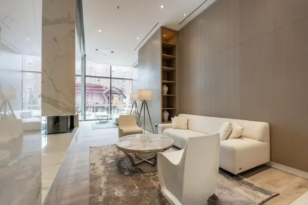 370 Martha ST #502, Burlington, ON L7R 0G9