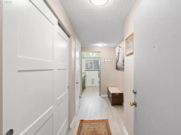 Beaverton, OR 97008,10217 SW TRAPPER TER