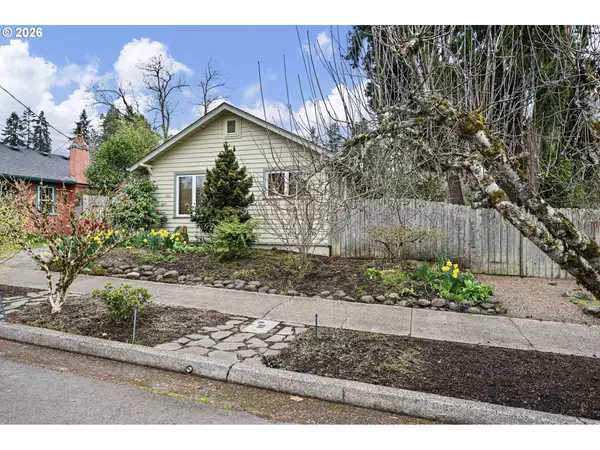 Eugene, OR 97403,1350 E 25TH AVE