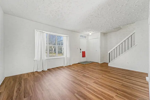 37545 Charter Oaks BLVD, Clinton Twp, MI 48036