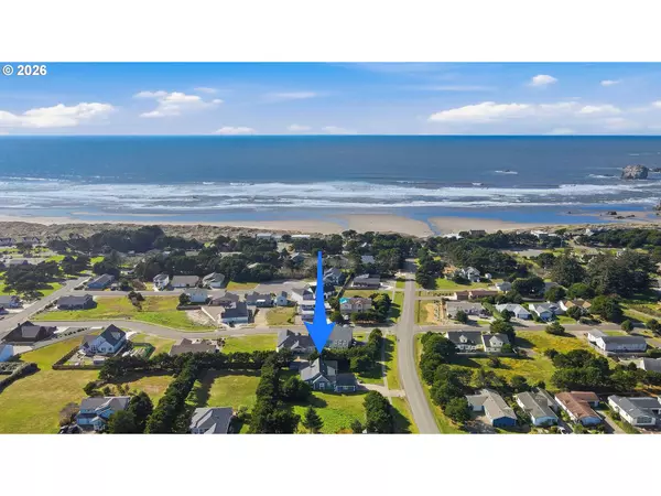 Bandon, OR 97411,1027 SEABIRD DR SW