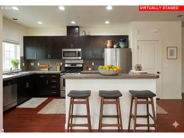 Hillsboro, OR 97006,621 NE GARSWOOD LN