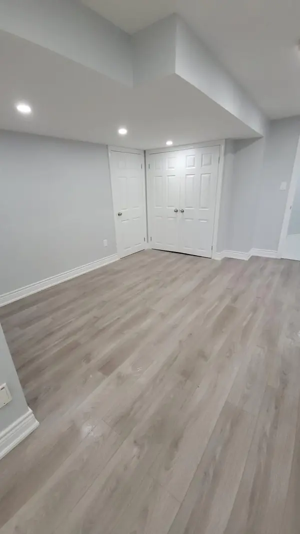 1668 Portland CT, Pickering, ON L1V 5L4