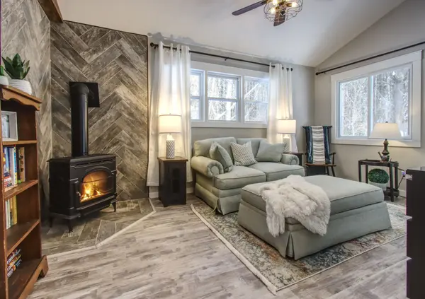 144 Cole RD, Havelock-belmont-methuen, ON K0L 1Z0