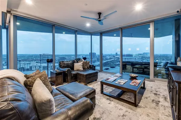 Dallas, TX 75201,3130 N Harwood Street #1903