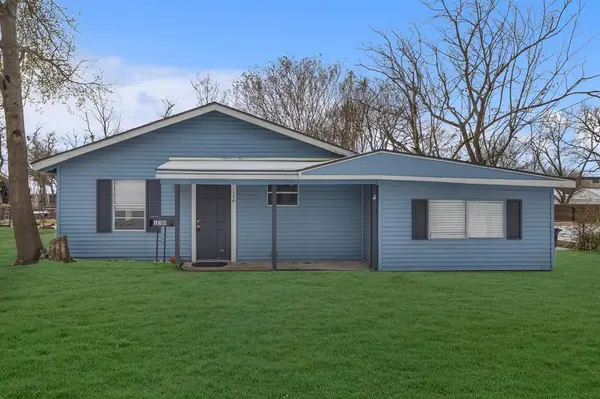 130 Westway Drive, Terrell, TX 75160