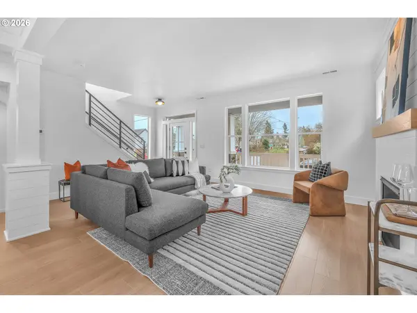 6491 SE RAMONA ST #A, Portland, OR 97206