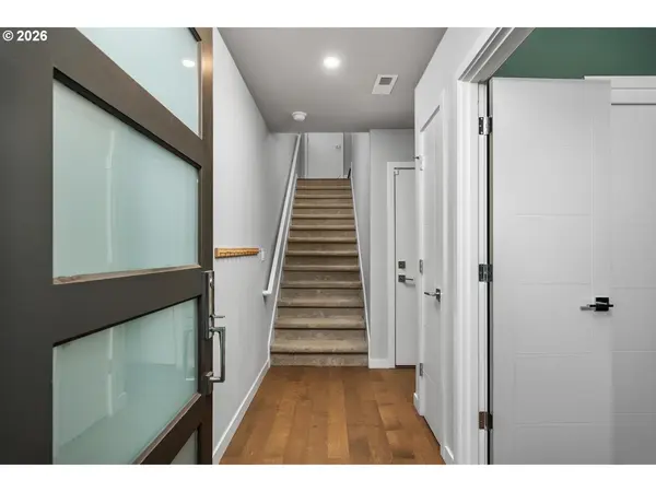 961 N SKIDMORE ST, Portland, OR 97217