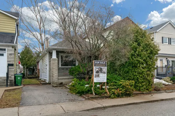 93 Wiley AVE,  Toronto E03,  ON M4J 3W5