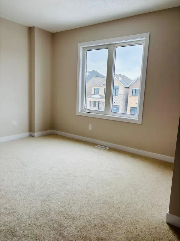 170 Conservancy DR, Barrhaven, ON K2J 7L8