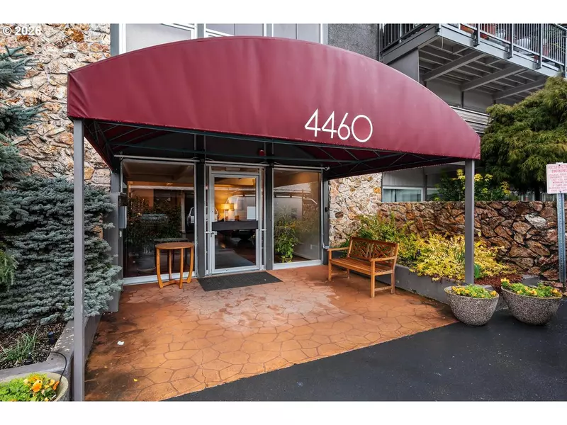 4460 SW SCHOLLS FERRY RD #8, Portland, OR 97225