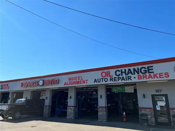 109 N Story Road, Irving, TX 75061