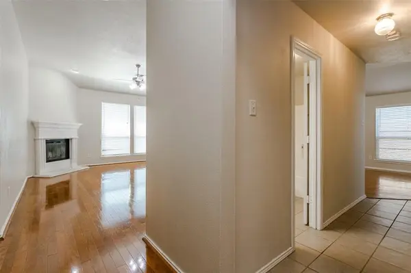 1017 Caleb Street, Burleson, TX 76028