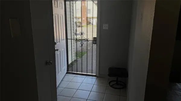 9434 Olde Towne Row, Dallas, TX 75227