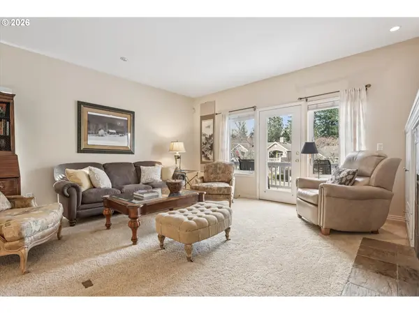 3060 CLUB HOUSE CT, West Linn, OR 97068