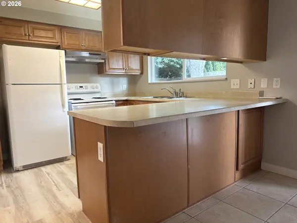 6875 B ST, Springfield, OR 97478