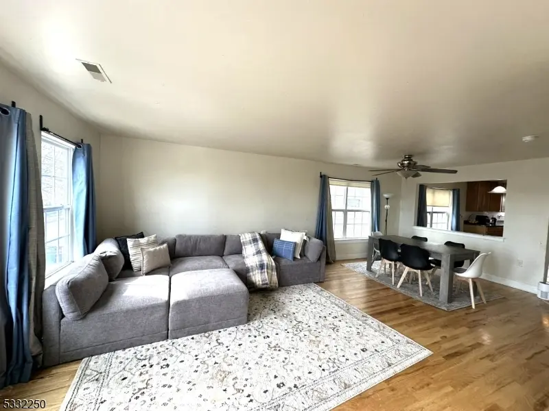 178B Front St, Elizabeth City, NJ 07206