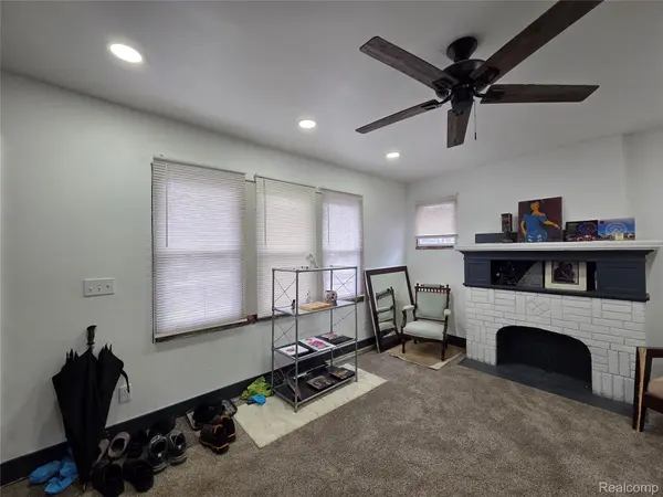 15700 MARK TWAIN ST, Detroit, MI 48227