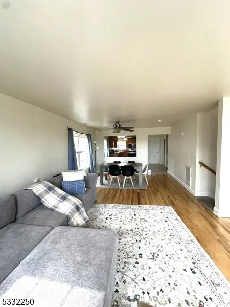 178B Front St, Elizabeth City, NJ 07206