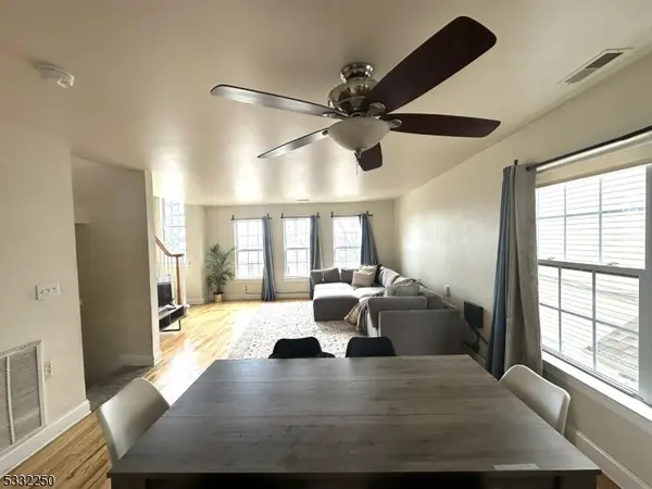 178B Front St, Elizabeth City, NJ 07206