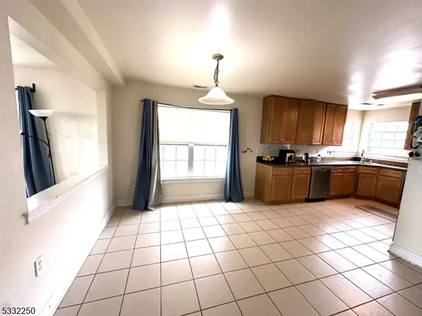 178B Front St, Elizabeth City, NJ 07206