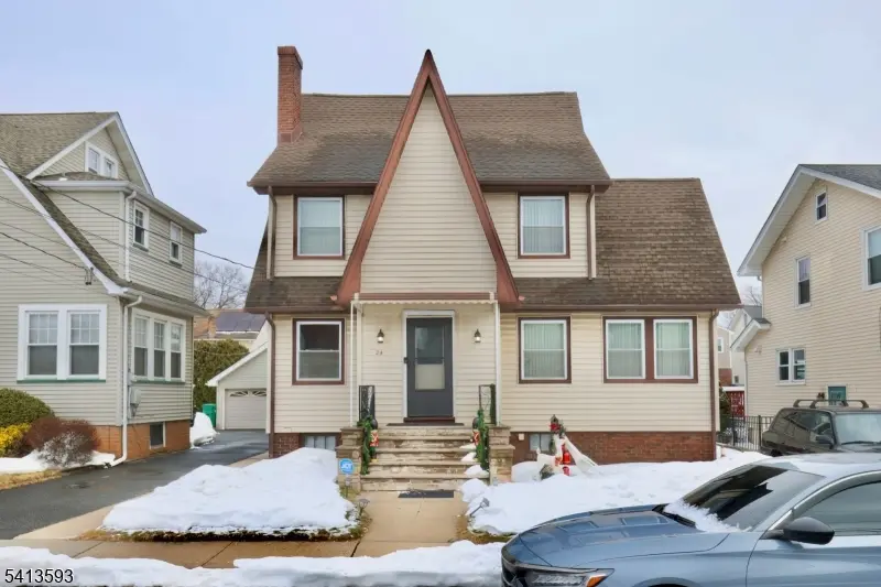 24 Hewitt Ave, Belleville Twp., NJ 07109