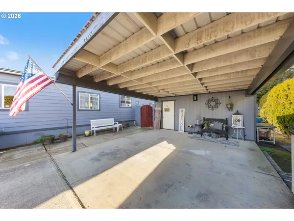 Mc Minnville, OR 97128,1377 SW LOUISE DR