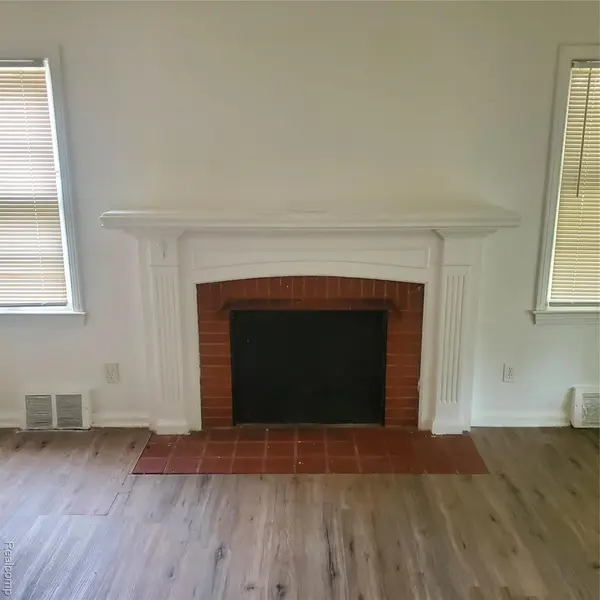 18681 Blackmoor Blackmoor ST, Detroit, MI 48234