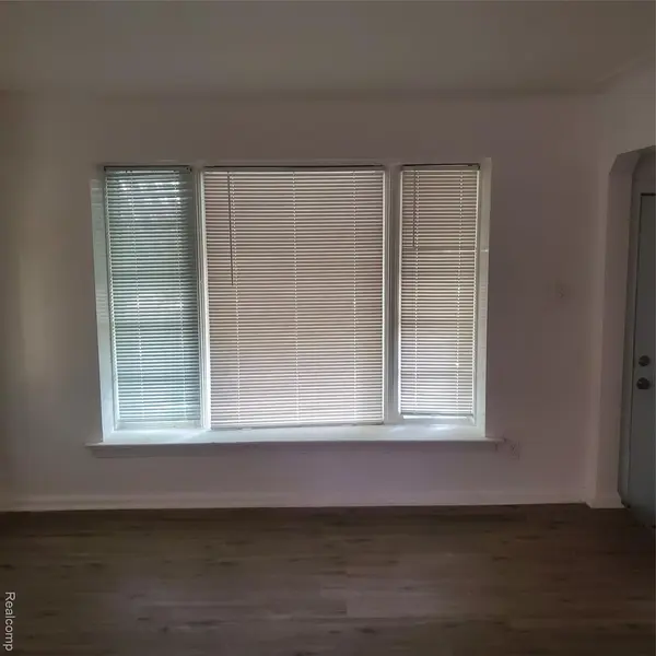 18681 Blackmoor Blackmoor ST, Detroit, MI 48234