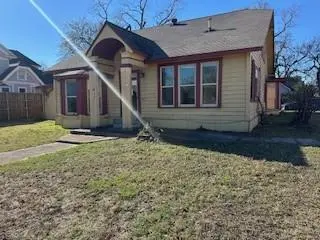 611 Chestnut Street, Bonham, TX 75418