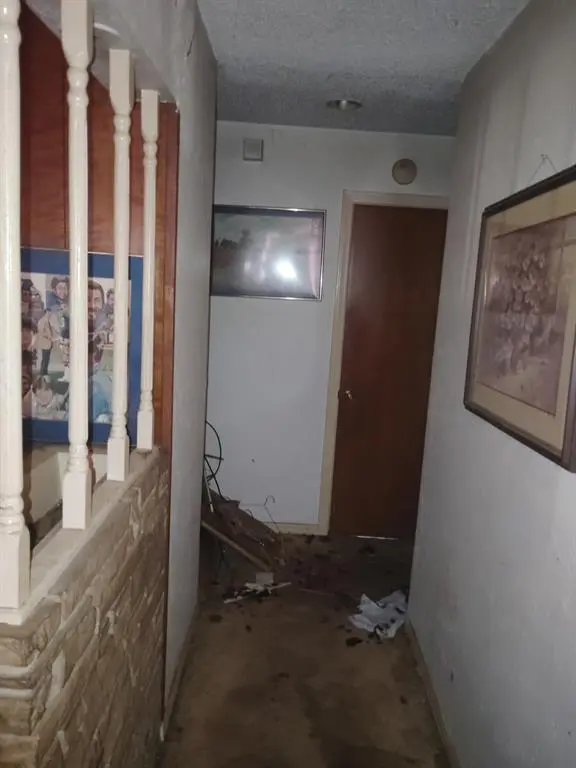 2301 Turner Way, Arlington, TX 76001