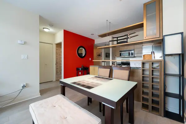 10 Navy Wharf CT #1008, Toronto C01, ON M5V 3V2