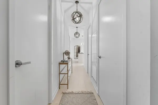 3 Rosewater ST #1508, Richmond Hill, ON L4C 5T6