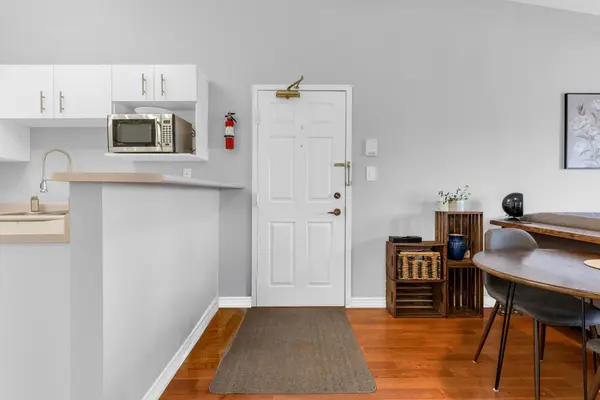 4005 Kilmer DR #410, Burlington, ON L7M 4M2