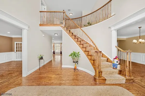 32 Four Bridges Rd, Chester Twp., NJ 07930