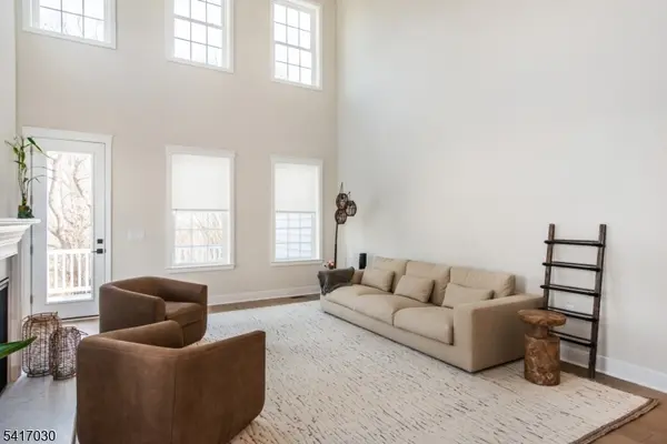 37 Hillandale Dr, Mendham Twp., NJ 07931