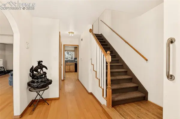 2801 Dawn DR, Colorado Springs, CO 80918