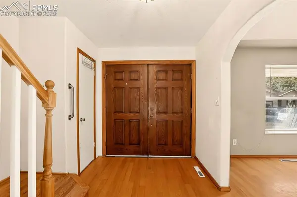 2801 Dawn DR, Colorado Springs, CO 80918