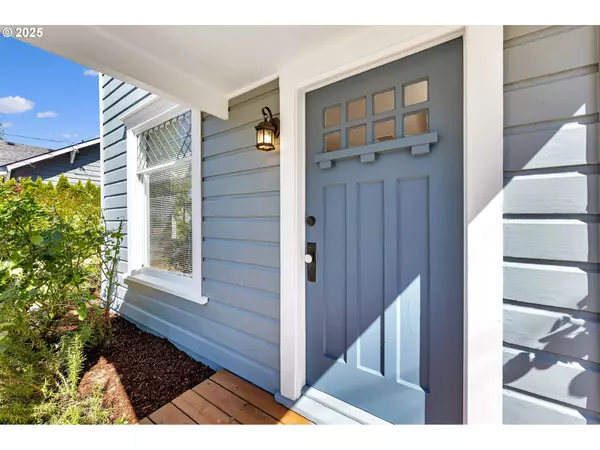 Oregon City, OR 97045,812 JEFFERSON ST