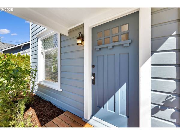 812 JEFFERSON ST, Oregon City, OR 97045