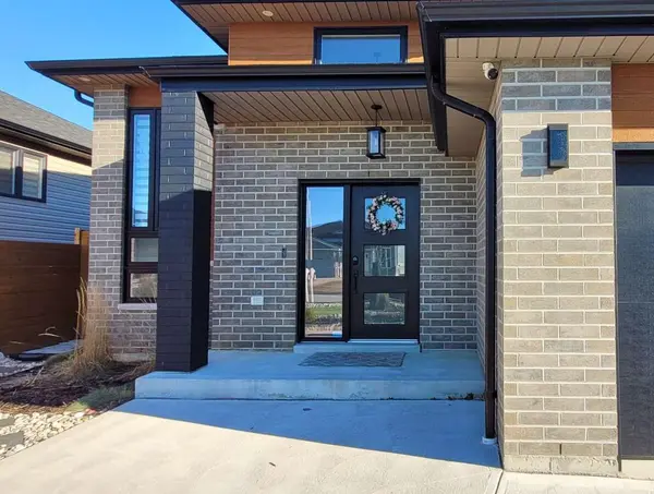 257 Robinson AVE, Essex, ON N8M 0A8