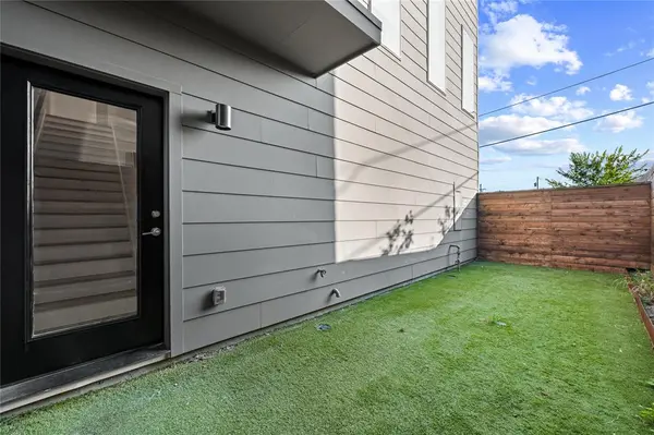 1715 Bennett Avenue #104, Dallas, TX 75206