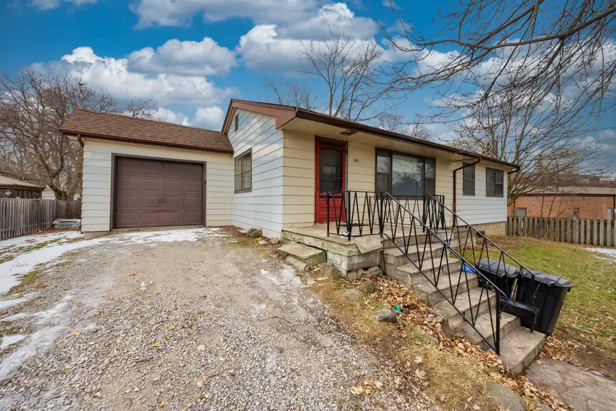 1911 Glenview RD, Pickering, ON L1V 1W9